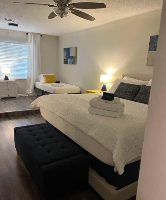 Quiet Relaxing Home - Close To Downtown & Beach 4Br-2Bt ペンサコーラ エクステリア 写真